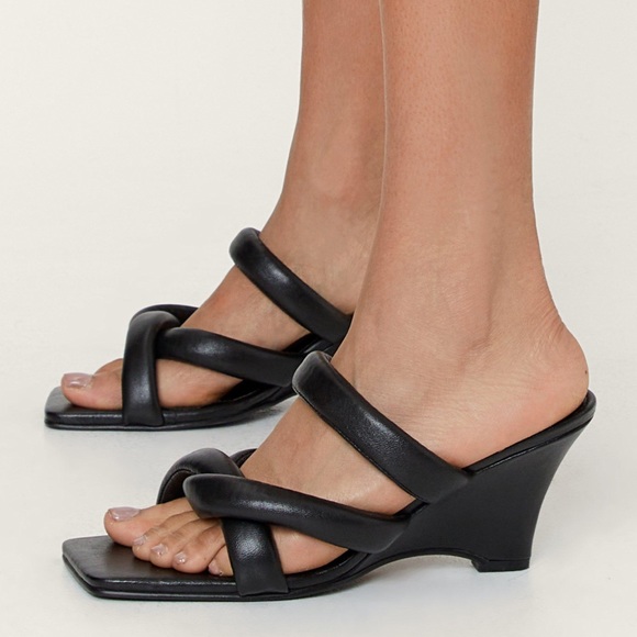 NEW $112 Nasty Gal Genuine Leather Twist Sandal Wedges Black US 8.5/EU 39/UK 6 - Picture 5 of 8